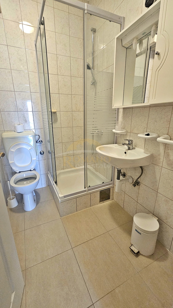Apartmajska hiša v Okrugu Gornjem/Čiovo, drugi niz od morja - 5 apartmajev